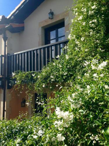 Apartamentos Santillana Del Mar Santillana del Mar Exterior foto