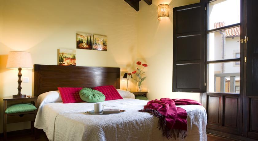 Apartamentos Santillana Del Mar Santillana del Mar Exterior foto